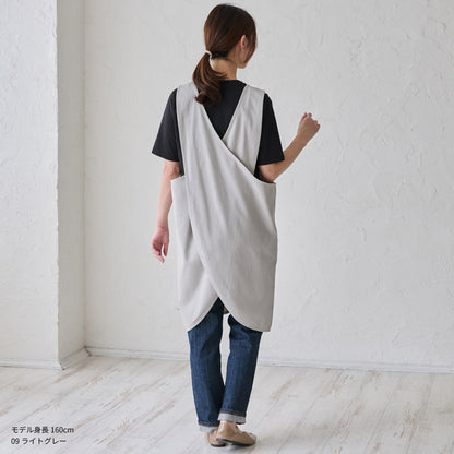 結ぶ手間なし！すっぽり着れるクロスエプロン