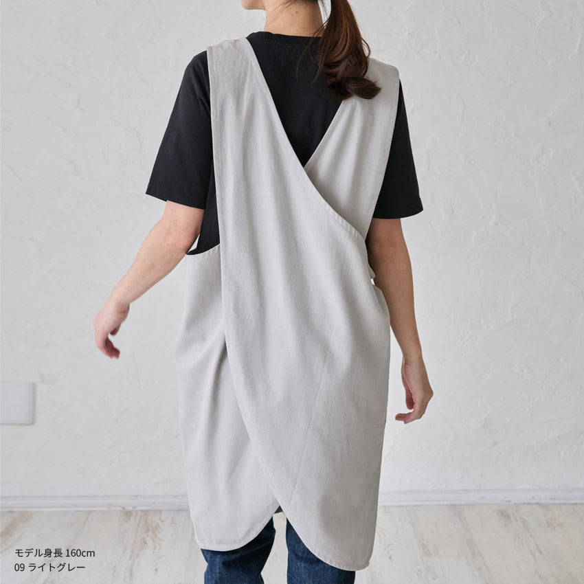 結ぶ手間なし！すっぽり着れるクロスエプロン