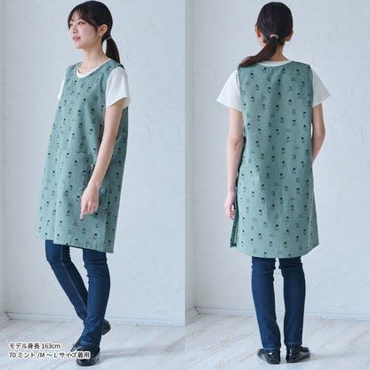 お尻が隠れる小花柄エプロン