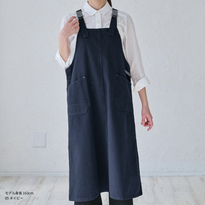 綿麻のキャンバス生地を使ったワンピースエプロン