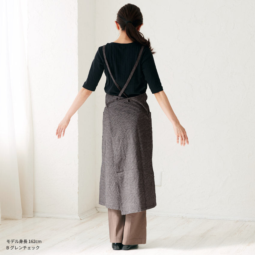 お尻が隠れるチェックロングクロスエプロン