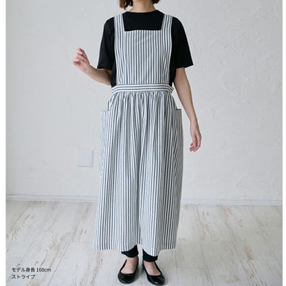 まるで洋服のようなワンピースエプロン