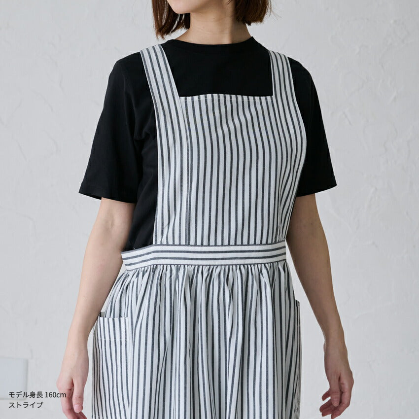 まるで洋服のようなワンピースエプロン