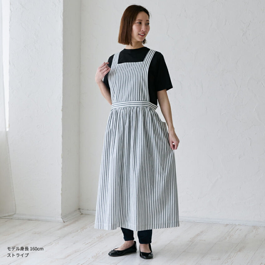 まるで洋服のようなワンピースエプロン