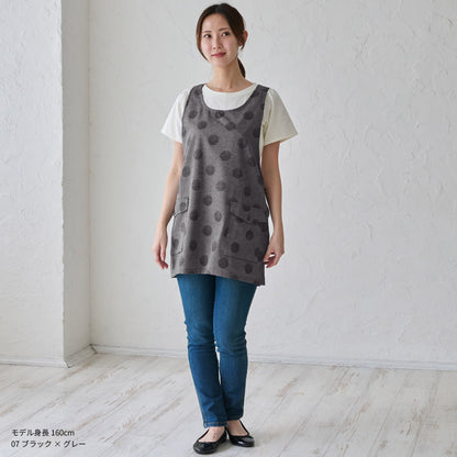 結ぶ手間なし！すっぽり着れるクロスエプロン