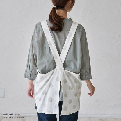 結ぶ手間なし！すっぽり着れるクロスエプロン