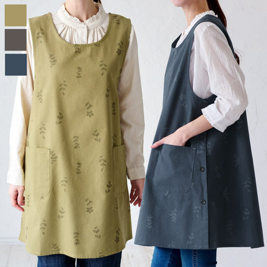 お尻が隠れる小花柄エプロン