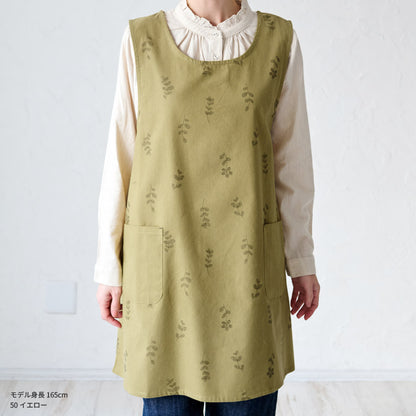 お尻が隠れる小花柄エプロン