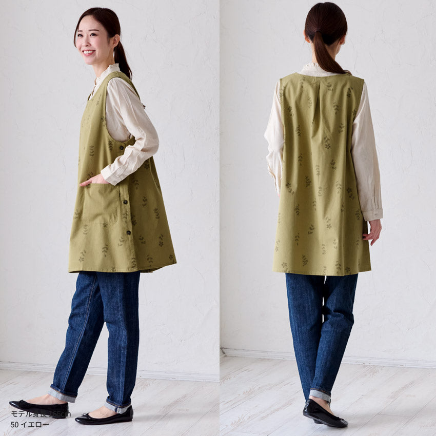 お尻が隠れる小花柄エプロン