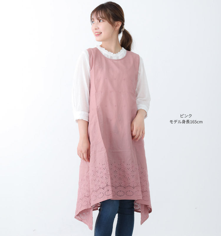 Ｍ〜Ｌサイズ、フラワー刺繍ワンピースタブリエエプロン、ワンピース、エプロン、チュニック、タブリエ、ロング丈、かわいい、可愛い、料理、ギフト、プレゼント、保育士、エプロン、ゆったり、大きいサイズ、大きい、母の日