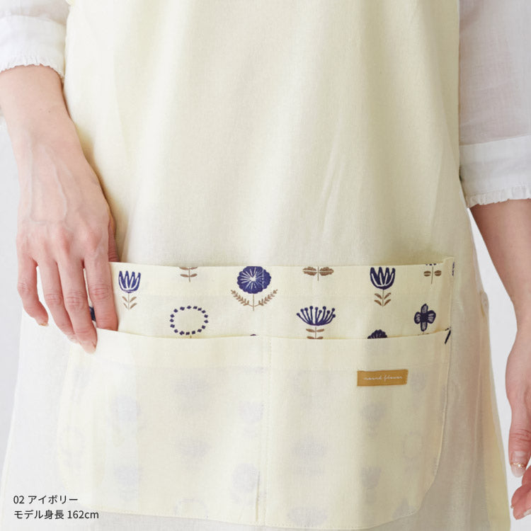 お尻が隠れる花柄エプロンワンピース