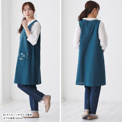 お尻が隠れる花柄エプロンワンピース