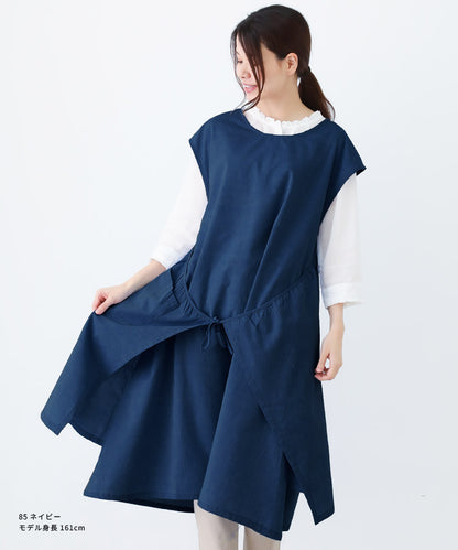 お尻が隠れる前ラップ付きワンピースエプロン