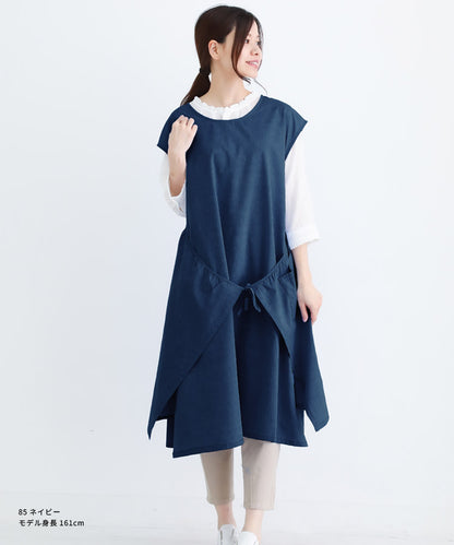 お尻が隠れる前ラップ付きワンピースエプロン