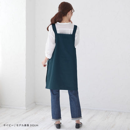 お尻が隠れるスクエアネックエプロン